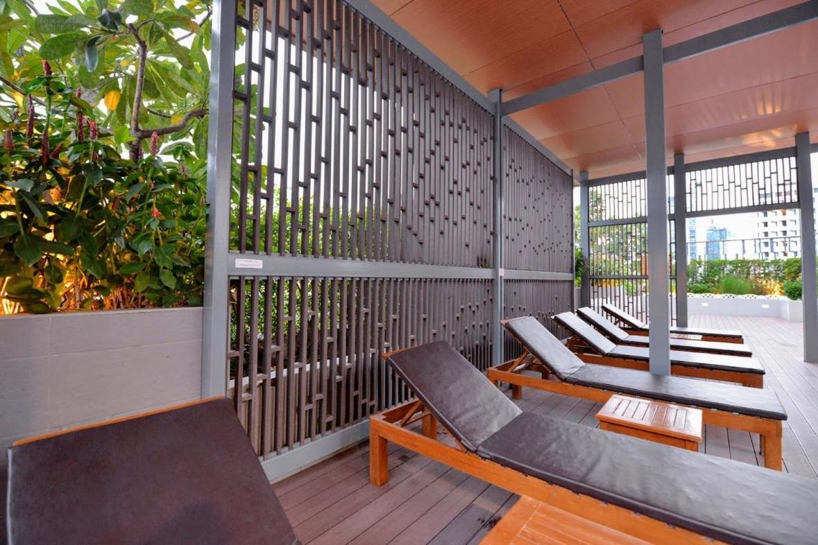 شقة Dazzle Sukhumvit 7 By Lefoyer بانكوك المظهر الخارجي الصورة