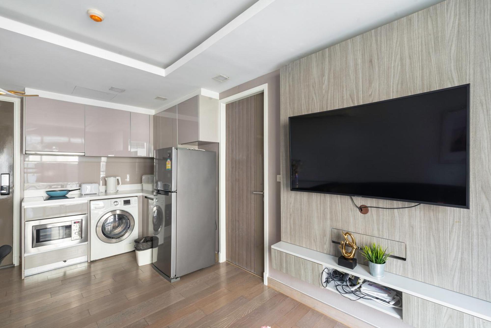 شقة Dazzle Sukhumvit 7 By Lefoyer بانكوك المظهر الخارجي الصورة